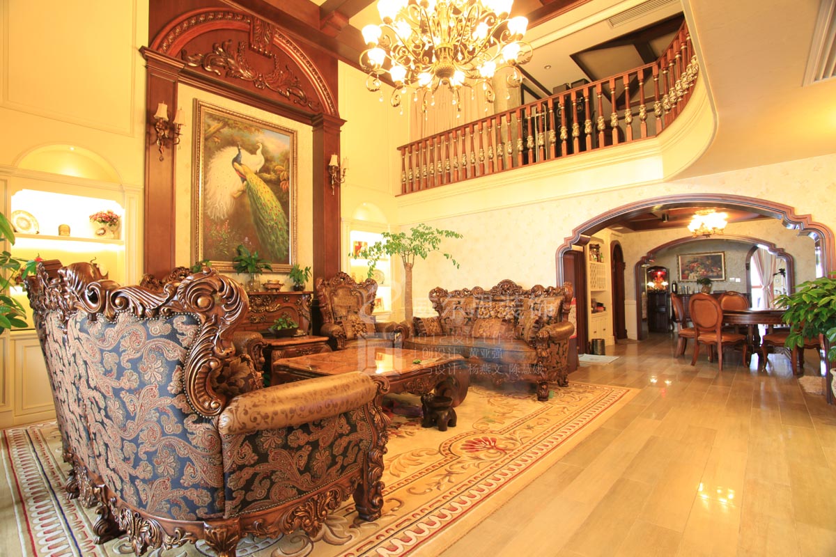 �κ����uŮʿ